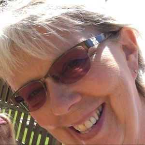 Meet your Posher, Carol